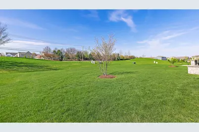 979 Crestview Lane, Pingree Grove, IL 60140 - Photo 23
