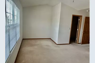 2482 Stoughton Circle, Aurora, IL 60502 - Photo 11