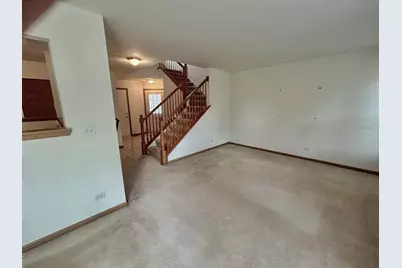 2482 Stoughton Circle, Aurora, IL 60502 - Photo 3