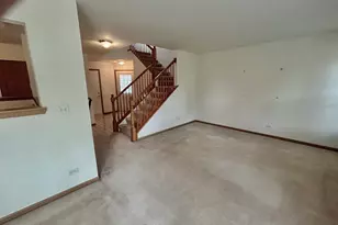 2482 Stoughton Cir, Aurora, IL 60502 - Photo 3