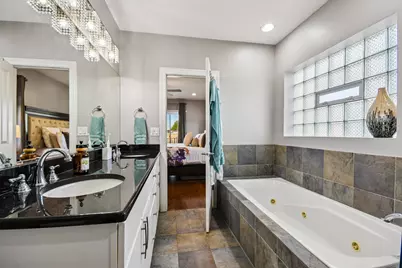 4345 S Indiana Avenue #4S, Chicago, IL 60653 - Photo 9