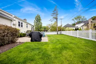 61 Harris Ave, Clarendon Hills, IL 60514 - Photo 29