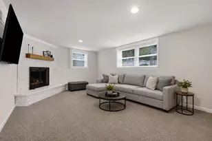 61 Harris Ave, Clarendon Hills, IL 60514 - Photo 25
