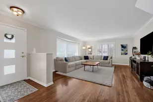 61 Harris Ave, Clarendon Hills, IL 60514 - Photo 3