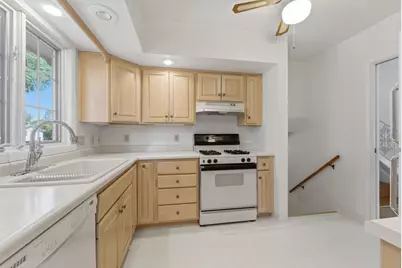 1912 E 31st Street, Davenport, IA 52807 - Photo 13