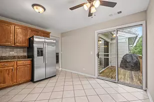 848 Chasefield Ln, Crystal Lake, IL 60014 - Photo 7