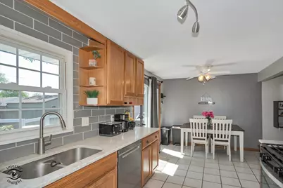 272 S Randolph Avenue, Bradley, IL 60915 - Photo 9