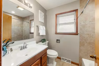 679 N West Road, Lombard, IL 60148 - Photo 9