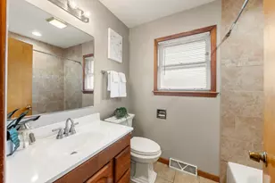 679 N West Rd, Lombard, IL 60148 - Photo 9