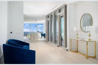 363 E Wacker Drive #5701, Chicago, IL 60601 - Photo 5