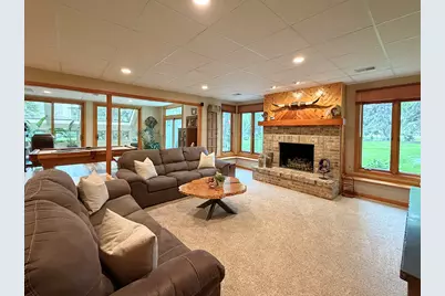 211 Ridge Lane, Lake in the Hills, IL 60156 - Photo 51