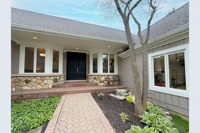 211 Ridge Lane, Lake in the Hills, IL 60156 - Photo 5