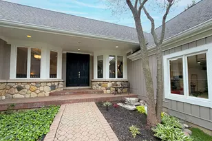 211 Ridge Ln, Lake in the Hills, IL 60156 - Photo 5