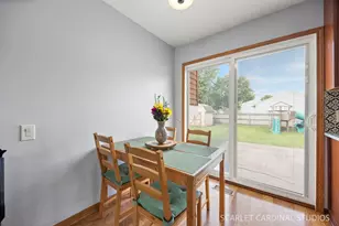 30W061 Arbury Ct, Warrenville, IL 60555 - Photo 7
