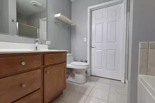 715 Astor Ln, Wheeling, IL 60090 - Photo 13