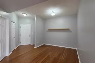 715 Astor Ln, Wheeling, IL 60090 - Photo 7