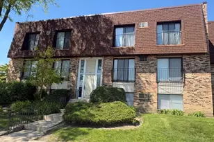 200 S Waters Edge Dr, Glendale Heights, IL 60139 - Photo 1