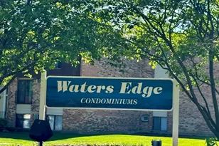 200 S Waters Edge Dr, Glendale Heights, IL 60139 - Photo 23