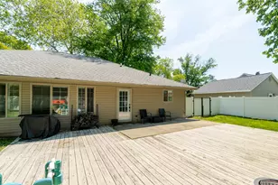 3018 Springfield Rd, East Peoria, IL 61611 - Photo 13
