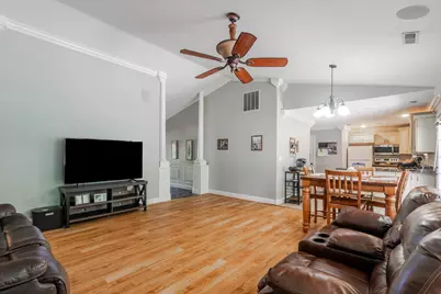 3018 Springfield Road, East Peoria, IL 61611 - Photo 5