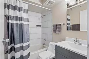 920 Casey Ct, Schaumburg, IL 60173 - Photo 9