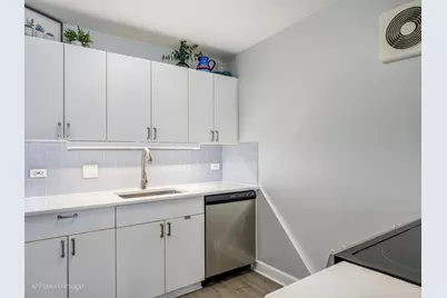 2555 Gross Point Road #202, Evanston, IL 60201 - Photo 7