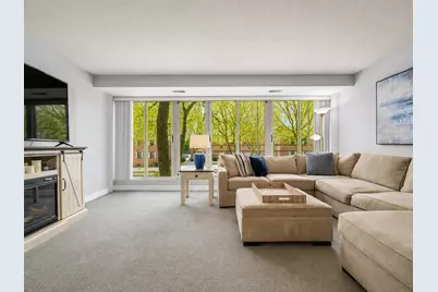 2555 Gross Point Road #202, Evanston, IL 60201 - Photo 3