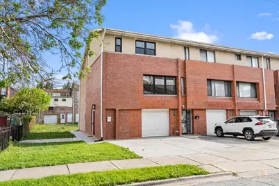 611 W 25th Place, Chicago, IL 60616 - Photo 1
