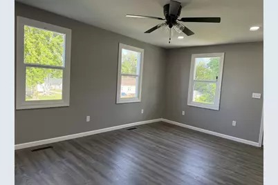 2703 Main Street, Peru, IL 61354 - Photo 9