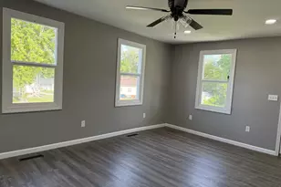 2703 Main St, Peru, IL 61354 - Photo 9