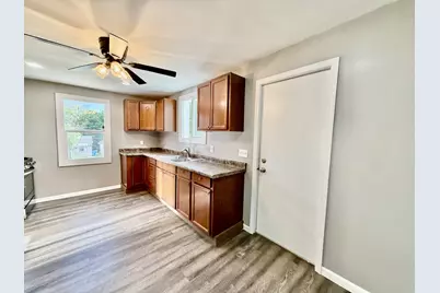 2703 Main Street, Peru, IL 61354 - Photo 11