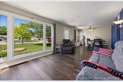 635 N Edgewood Avenue, Lombard, IL 60148 - Photo 3