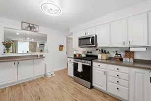 6535 N Northwest Hwy, Chicago, IL 60631 - Photo 13