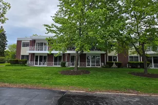 127 N Wolf Rd, Wheeling, IL 60090 - Photo 3