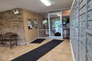 127 N Wolf Rd, Wheeling, IL 60090 - Photo 37