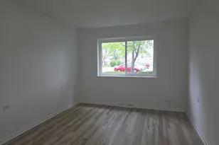 127 N Wolf Rd, Wheeling, IL 60090 - Photo 27