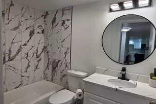 127 N Wolf Rd, Wheeling, IL 60090 - Photo 23