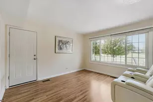 4092 Victoria Dr, Hoffman Estates, IL 60192 - Photo 43