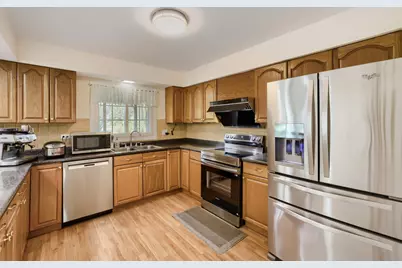 4092 Victoria Drive, Hoffman Estates, IL 60192 - Photo 7