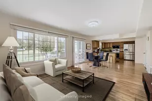 4092 Victoria Dr, Hoffman Estates, IL 60192 - Photo 11