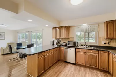4092 Victoria Drive, Hoffman Estates, IL 60192 - Photo 9