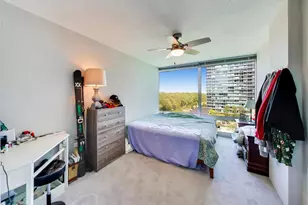 9655 Woods Dr, Skokie, IL 60077 - Photo 9
