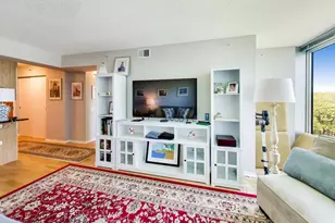 9655 Woods Dr, Skokie, IL 60077 - Photo 5