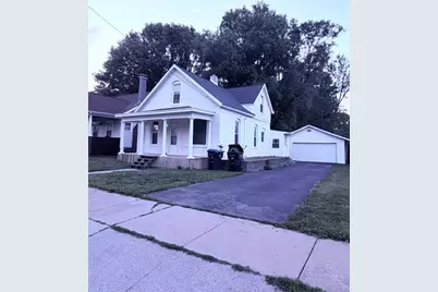 1005 W Taylor Street, Bloomington, IL 61701 - Photo 1