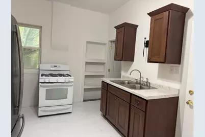 1005 W Taylor Street, Bloomington, IL 61701 - Photo 5
