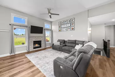 3550 Deckard Drive, Bettendorf, IA 52722 - Photo 7