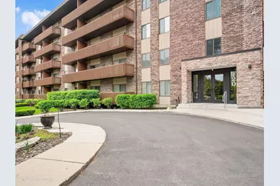 120 Lakeview Drive #417, Bloomingdale, IL 60108 - Photo 1