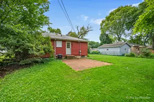 352 Brice Ave, Mundelein, IL 60060 - Photo 3