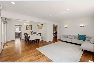 660 Ballantrae Drive #B, Northbrook, IL 60062 - Photo 9