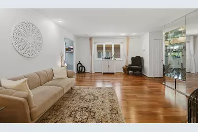 660 Ballantrae Drive #B, Northbrook, IL 60062 - Photo 15